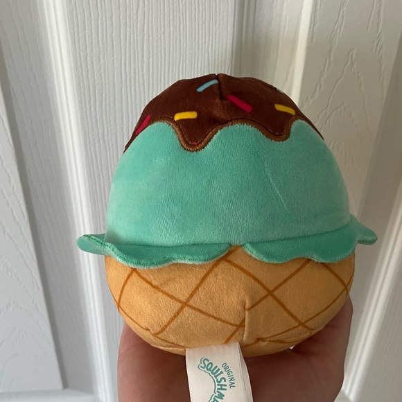 Ice Cream Squishmallow Small - Picture 4 of 4
